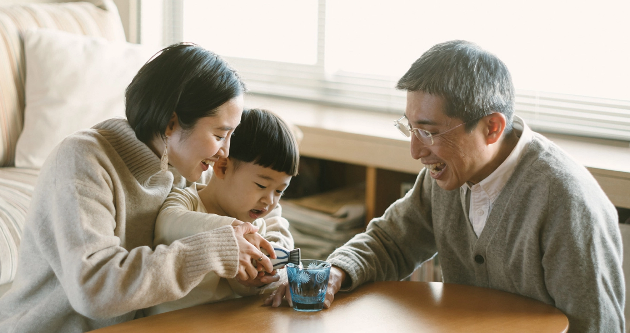 縁をふかめる切子のギフト