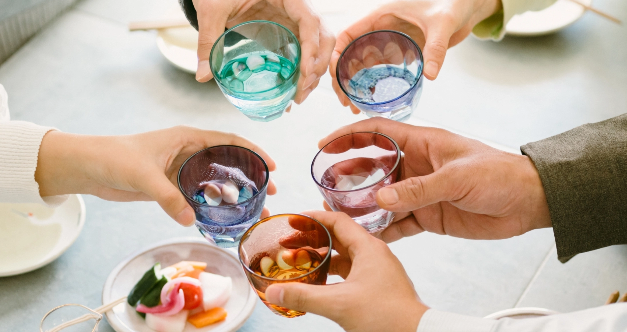 縁をふかめる切子のギフト